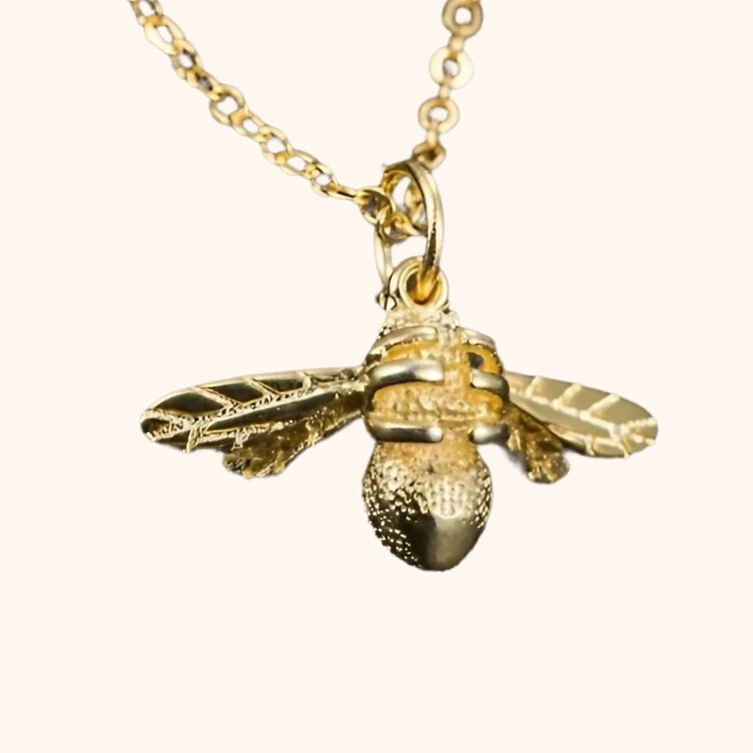 Pendentif abeille or