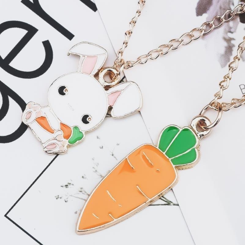 Collier lapin kawaii et sa carotte - Le Petit Fermier