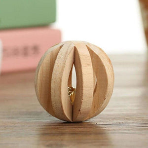 Jouet à ronger en bois naturel pour lapin - Le Petit Fermier