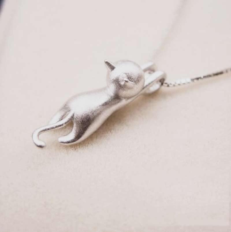 Pendentif chat qui s'accroche en argent véritable - Le Petit Fermier