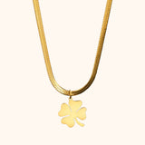 Collier avec trèfle