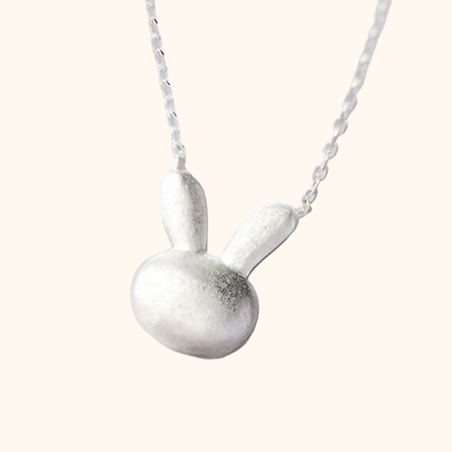 Collier argenté petite tête de lapin