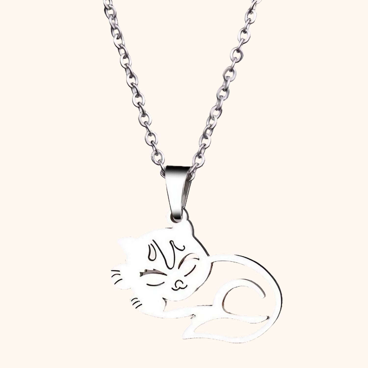 Collier argenté chat qui dort