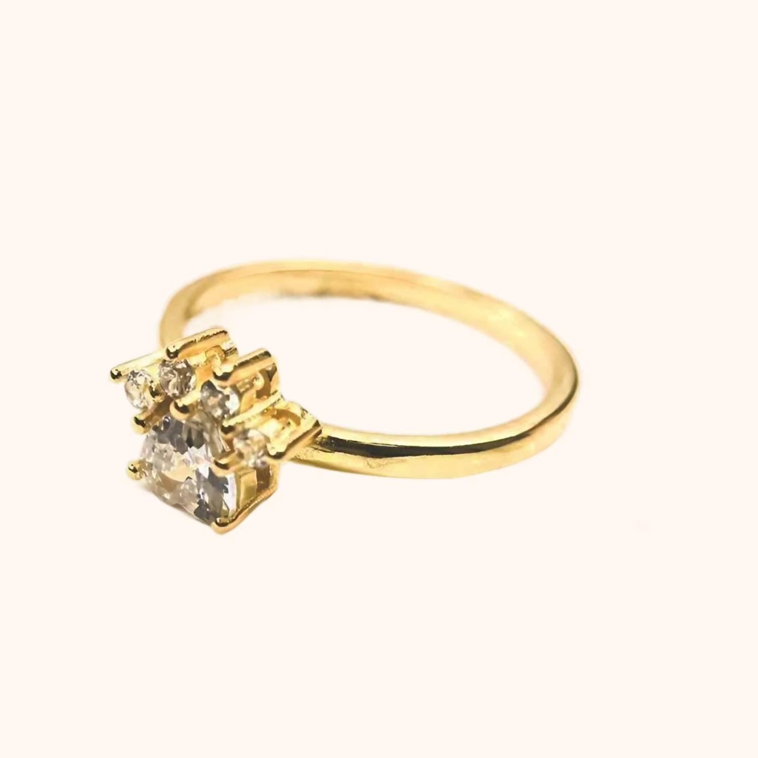Bague dorée patte de chat en argent