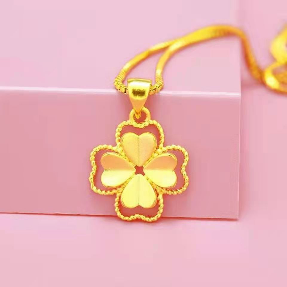 Pendentif trèfle à 4 feuilles