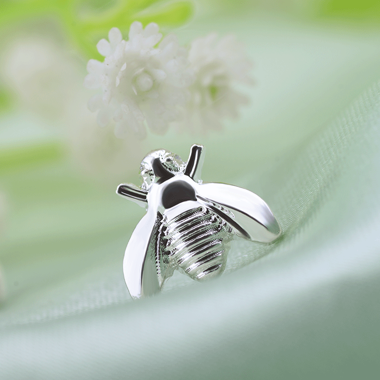 Boucles d'oreilles abeille argentées - Le Petit Fermier