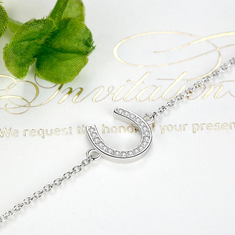 Bracelet fer à cheval - Le Petit FermierUn délicat bracelet en argent orné d'un fer à cheval scintillant, symbole d'élégance et de chance