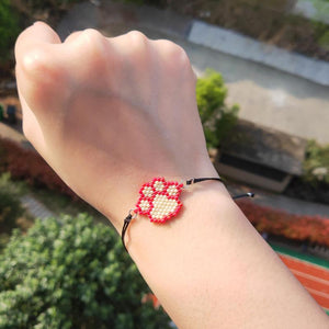 Bracelet patte de chien en perles rouges - Le Petit Fermier